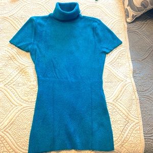 Cache peacock blue short sleeve turtle neck, super soft
